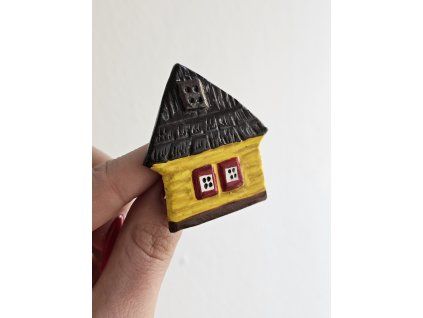 Keramická brošňa Dom, žltý