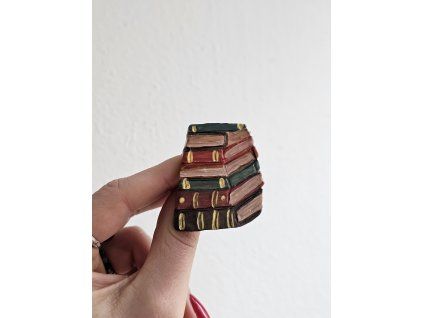 Keramická brošňa Knihy