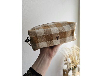 Kozmetická taštička s výšivkou, kockovaná