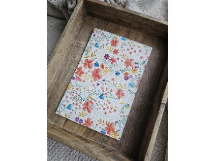 Prianie, farebné kvety