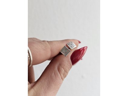 Strieborné náušnice štvorčeky