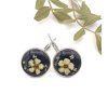 Živicové náušnice Tavoľníky na čiernom