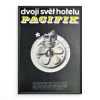 8351 2 dvoji svet hotelu pacifik filmovy plakat a3