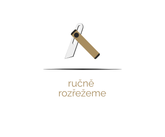 Láhve na přírodní Plamíneko svíčku řežeme ručně.