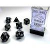 sada 7 kostek chessex cerna bila 25408