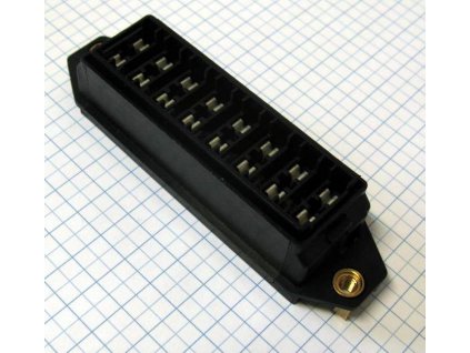 Súčasťou držiaka sú konektory UNI F630 , možné doobjednať krytku 03.00582