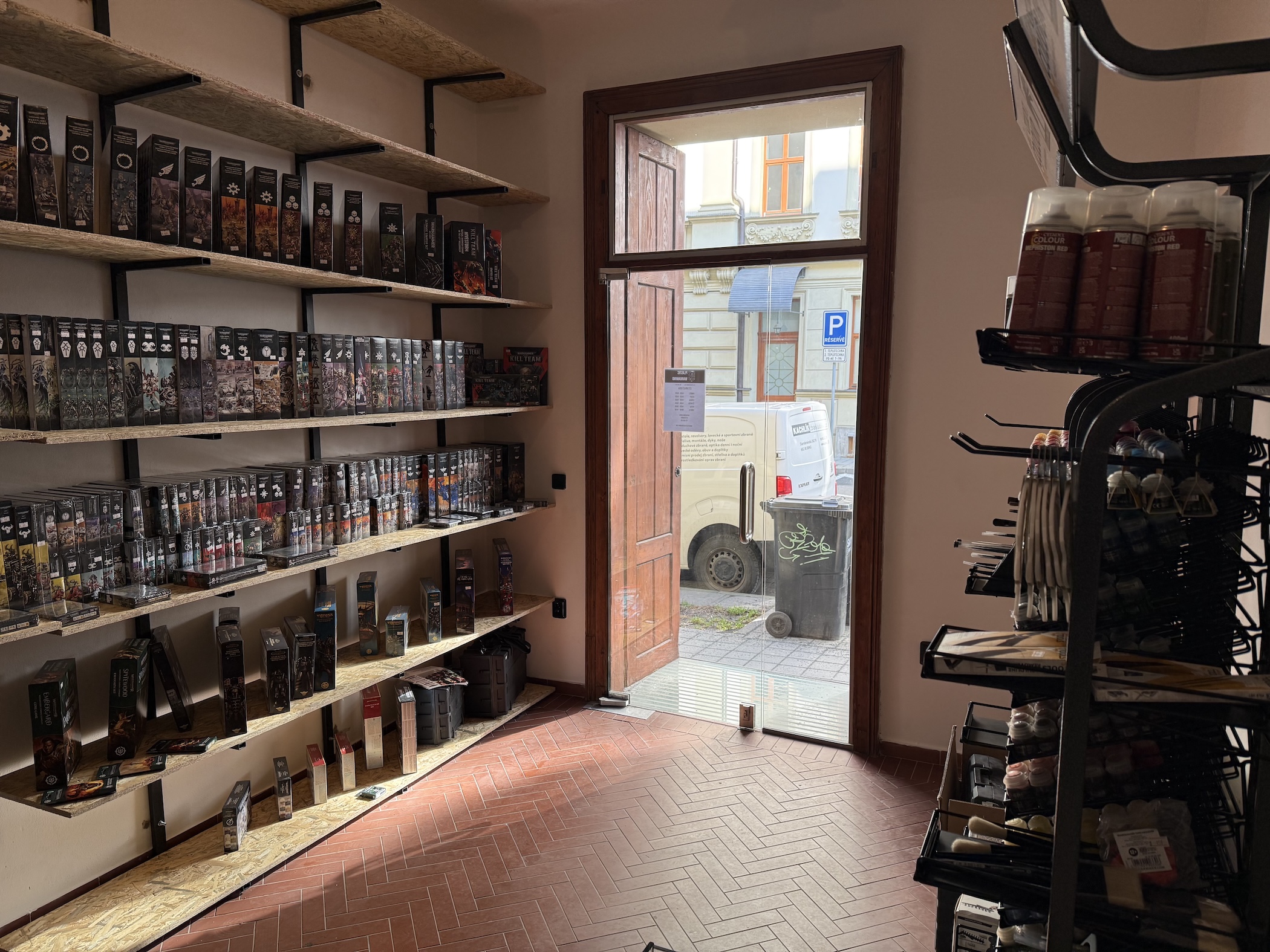 Další pohled do prodejny PlasticWargaming