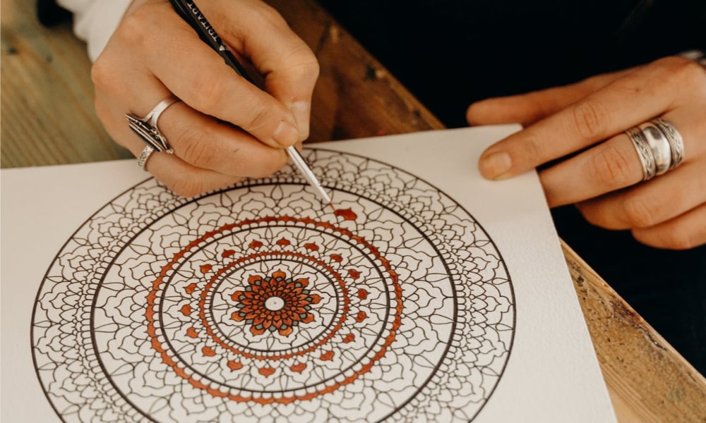 mandala-drawing-min