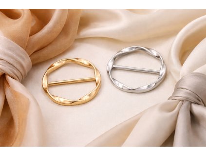 elegantní kovová ozdoba na šátek nebo přehoz - přezka na šátek