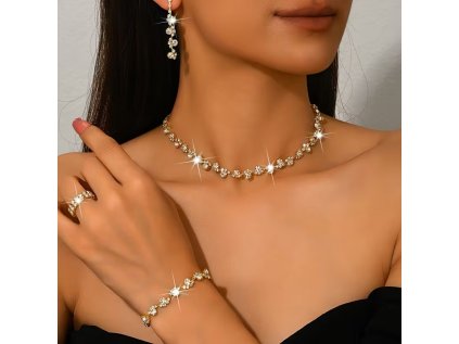 zlatá štrasová souprava Amanda náhrdelník, náušnice, náramek, prsten na modelkce