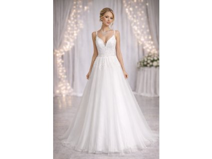 tylové svatební šaty na ramínka Elisabeth na modelce