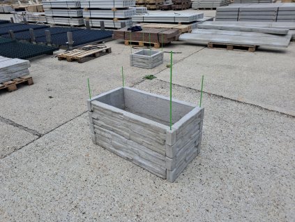 Vyvýšený záhon betónový 100x50 cm, výška 50 cm, vzor štiepaný kameň, prírodná šedá
