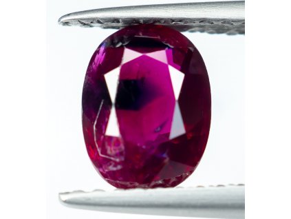 Barmský červený rubín 1.29 CT. | certifikát Lotus (tepelně neupravený)