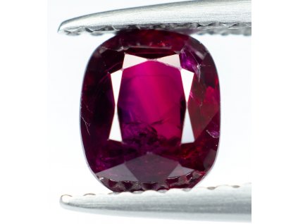 Barmský červený rubín 1.02 CT. | certifikát Lotus (tepelně neupravený)