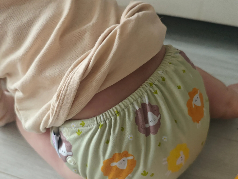 Ako správne nasadiť látkovú plienku, aby nepretiekla