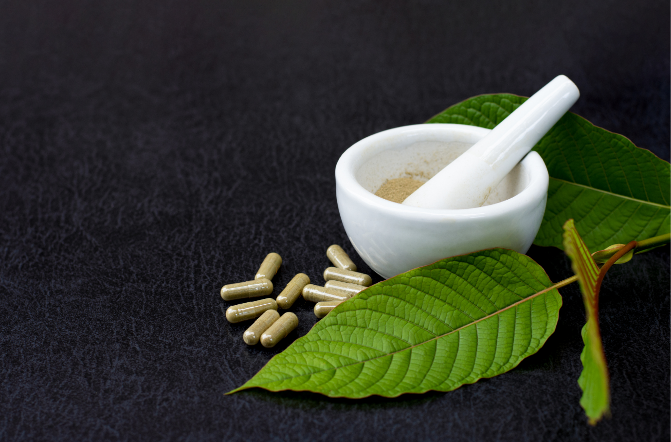 Kratom a závislost. Rizika, příznaky a prevence