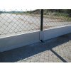 PVC DRŽIAK PODHRABOVEJ DOSKY 20 cm - SIVÝ, PRE STĹPIKY 38 mm - ŠÍRKA DOSKY 4 cm