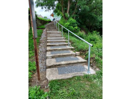 Ocelová zábradlí schodiště obecní části