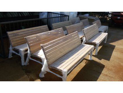 Zakázková kovovýroba mobiliáře pro městskou část