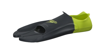 Aké výhody má plávanie s plutvami?