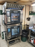 U Dvou Velbloudů – realizace