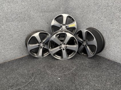 Alu kola Mercedes-Benz