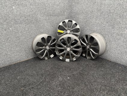 Alu kola Mercedes-Benz