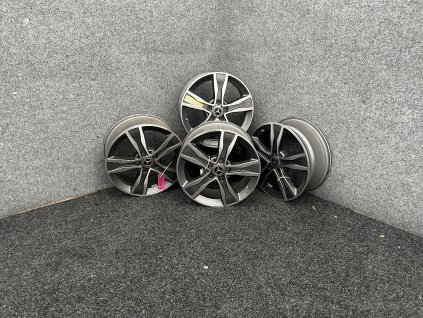 Alu kola Mercedes-Benz