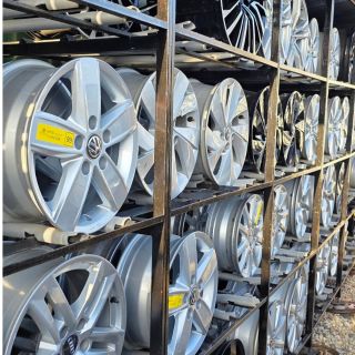 ☀️ LETNÍ SEZÓNA JE ZA DVEŘMI – JSME PŘIPRAVENI! U nás v Pneu & Alu Mírová nenecháváme nic náhodě. Věděli jste, že správné...