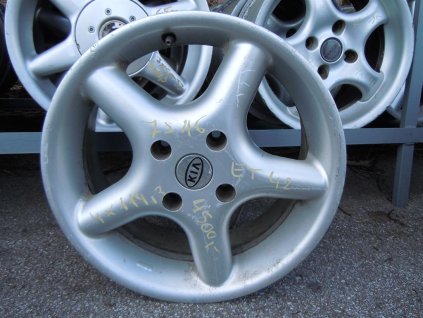 7x16 ET 42 4x114,3 použitá Disky > Alu orig. KIA