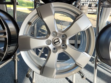 7,5x17 ET50,5 5 x108x použitá Disky > Alu VOLVO