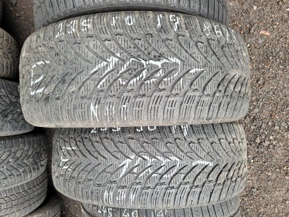 235/50 R19 103V zimní použité pneu NOKIAN WR SUV4