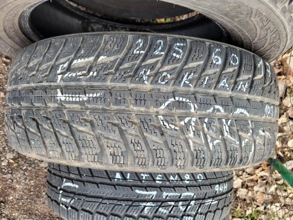 225/60 R17 103H zimní použitá pneu NOKIAN WR SUV3