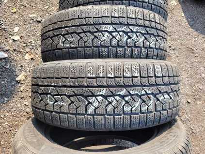 215/55 R18 99H zimní použité pneu KUMHO ÍZEN RV