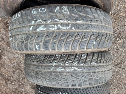 235/60 R18 107V zimní použité pneu NOKIAN WR SUV 3