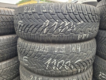 225/55 R19 103V zimní použité pneu NOKIAN WR SUV 4