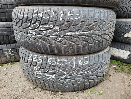 225/60 R16 102V zimní použité pneu NOKIAN WR D4