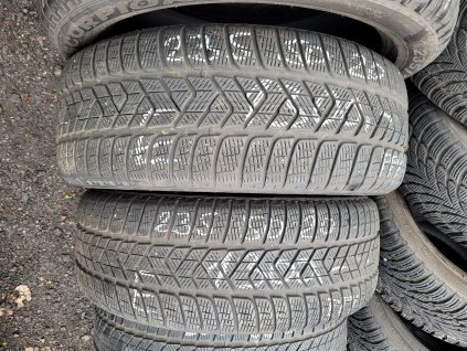 235/50 R20 104V zimní použité pneu PIRELLI SCORPION WINTER