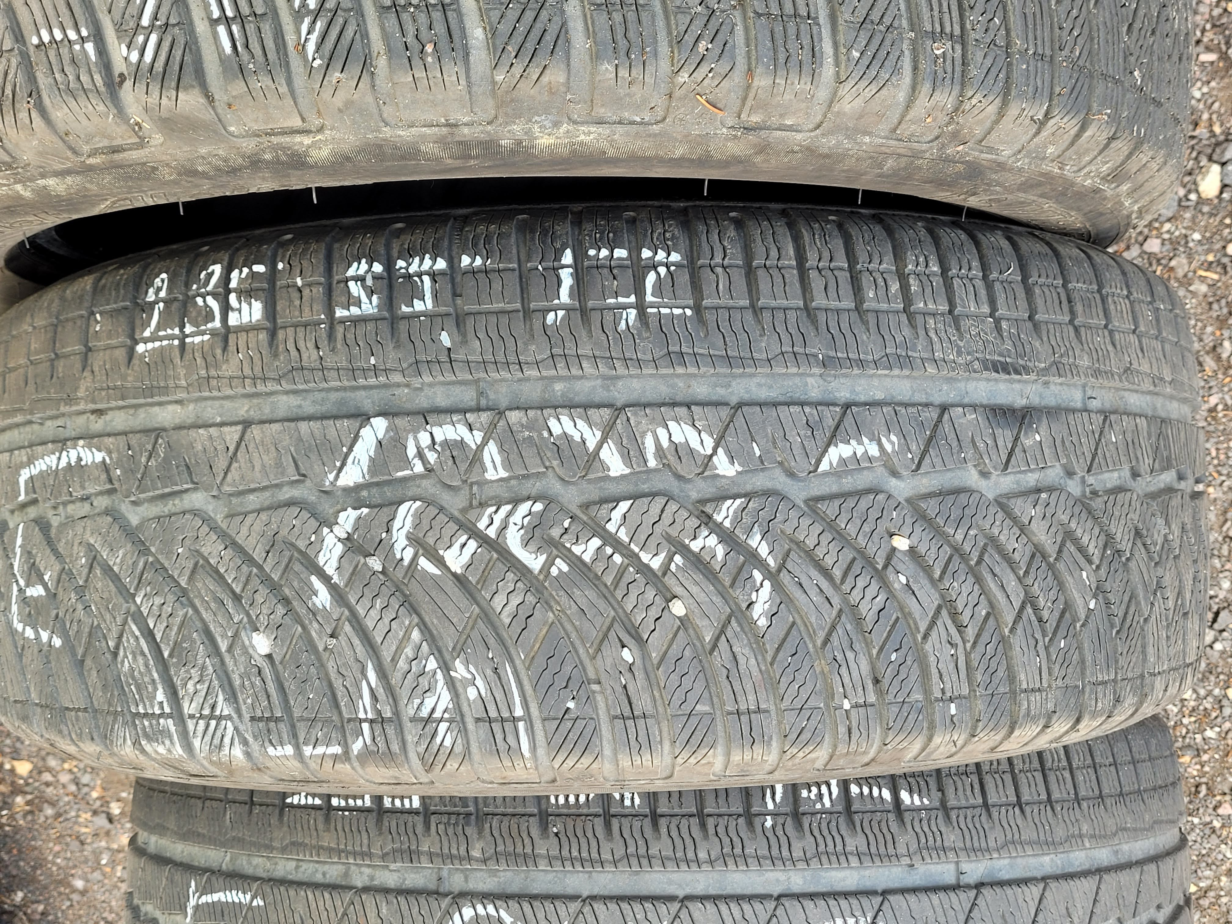 235/55 R17 103V zimní použité pneu MICHELIN PILOT ALPIN