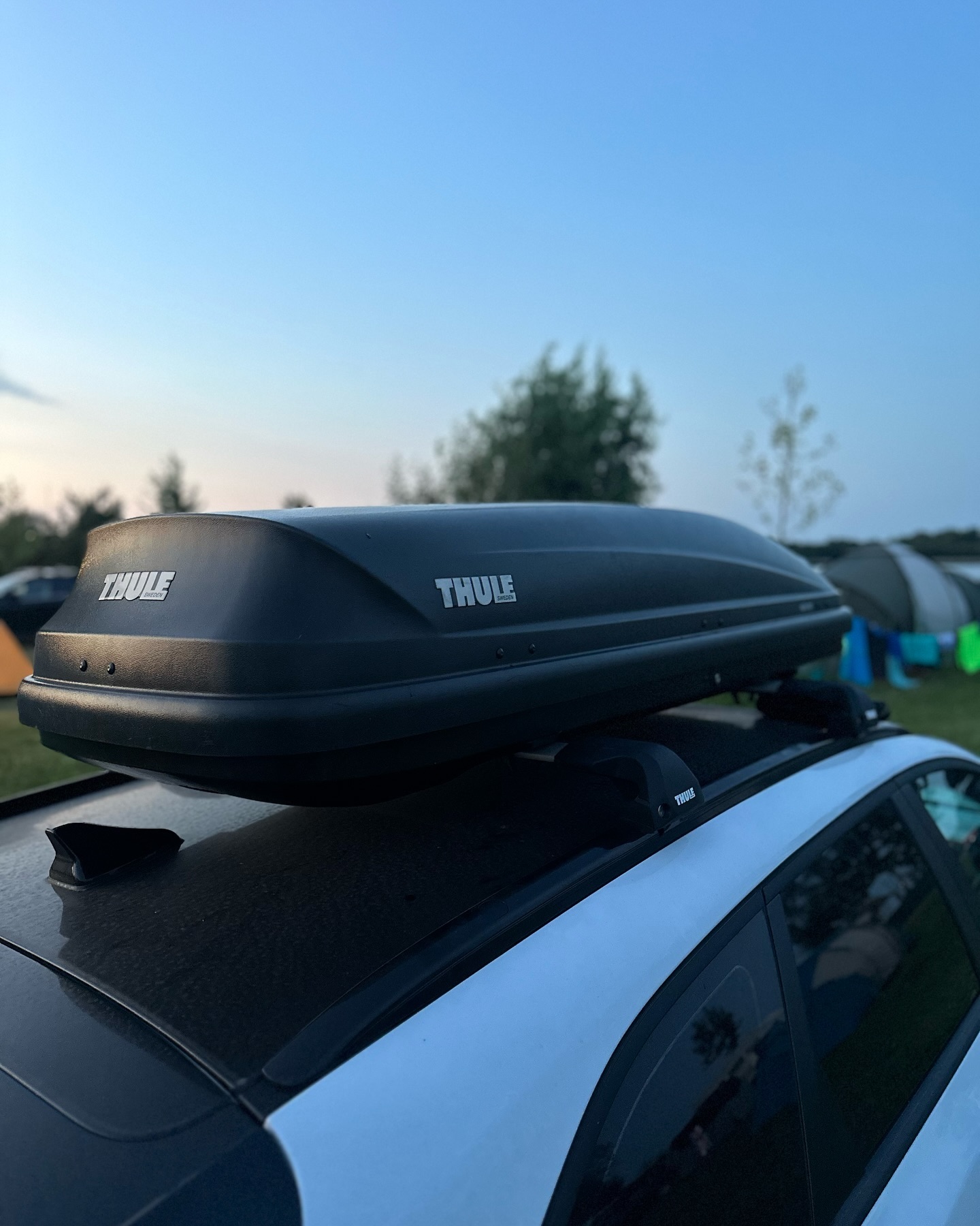 Pronájem a odborná montáž střešních boxů a nosičů kol Thule v Plzni.