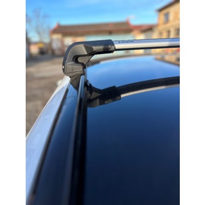 Střešní nosiče Thule pro Kia Ceed SW s integrovanými hagusy - K VYPŮJČENÍ