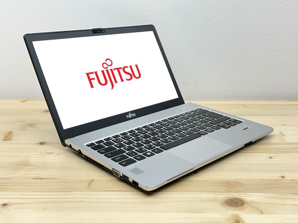 Repasovaný notebook Fujitsu LifeBook S904 | Počítače24.cz
