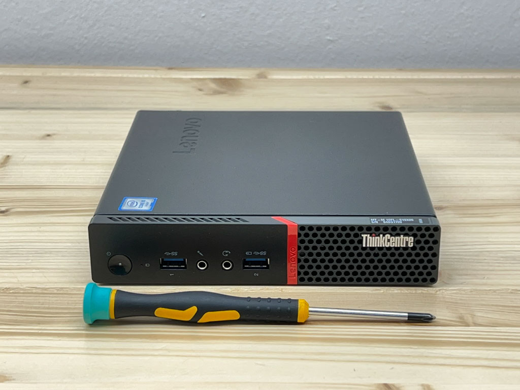 Levně Lenovo ThinkCentre M900 Tiny