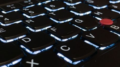 Podsvícená klávesnice AccuType