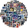 Velká sada vesmírných samolepek s retro motivy raket, planet a astronautů