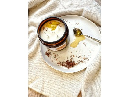 Svíčka - tmavý med a tabákové listy