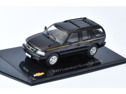 358789 chevrolet blazer executive 1997 1 43 casopis s modelem