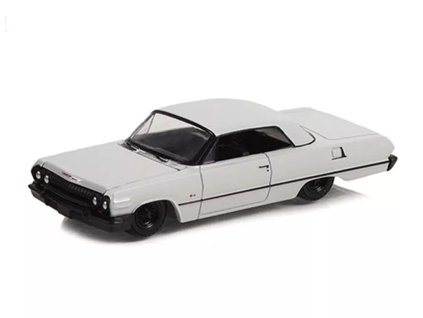 Chevrolet Impala Lowrider 1963 bílá 164 GreenLight