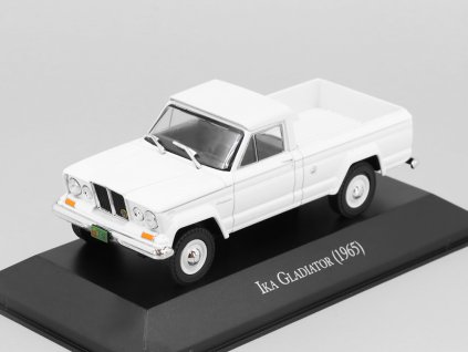 IKA Gladiator 1965 143 časopis s modelem (2)