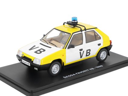 Škoda Favorit VB 1989 124 časopis Nezapomenutelné auta #69 s modelem (3)